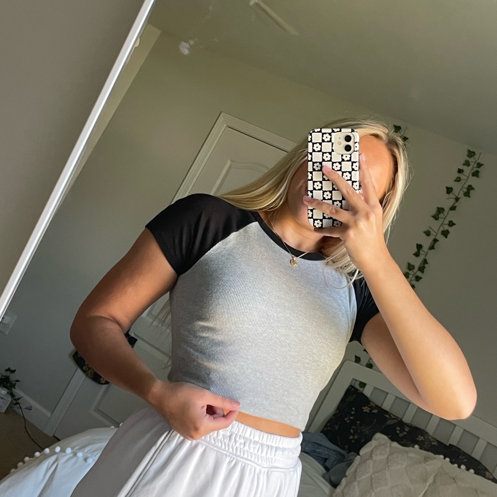 tillys crop top!